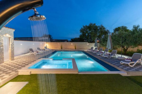 Apartman Strmota s bazenom